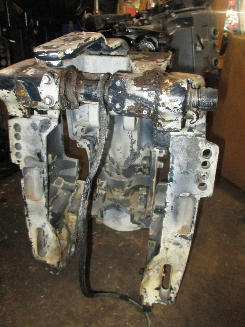 2006 Evinrude 90hp outboard E-tec outboard swivel bracket