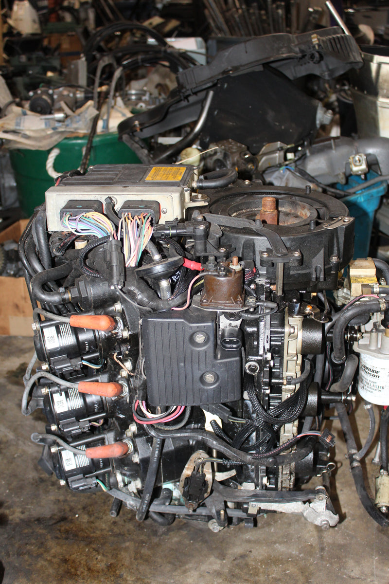 Evinrude 150HP Ficht 2 Stroke Outboard Dressed Crankcase Powerhead