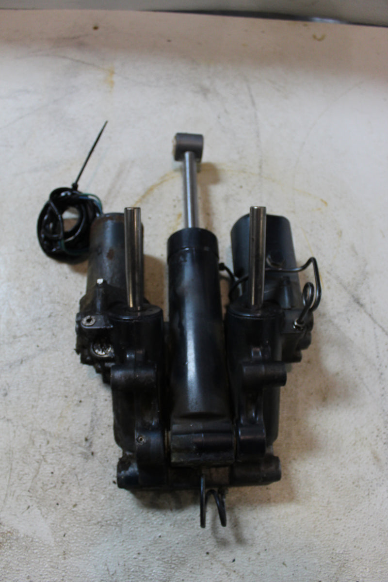 Yamaha 175HP 2 Stroke Outboard Tilt Trim Unit