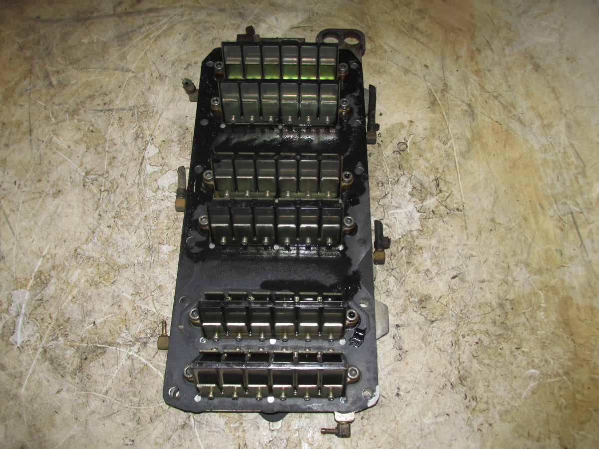 Mercury 225hp Optimax 2 stroke outboard Intake manifold and reeds (858 ...