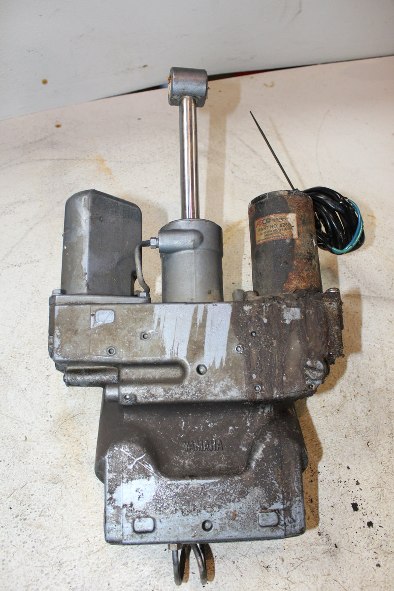 Yamaha 175HP 2 Stroke Outboard Tilt Trim Unit
