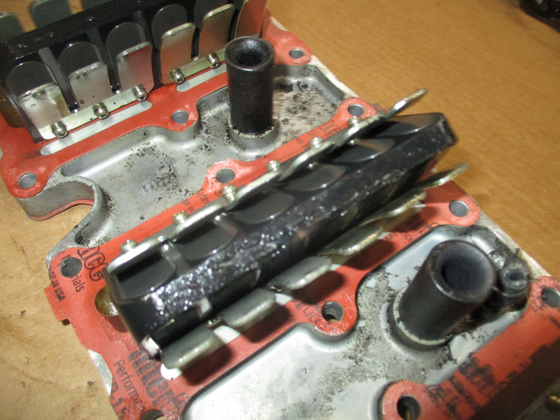 2006 Evinrude 90hp outboard E-tec outboard intake manifold with reeds