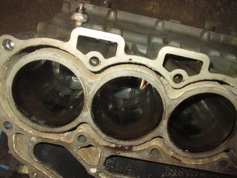 Suzuki DF115 115hp 4 stroke outboard Crankcase Block