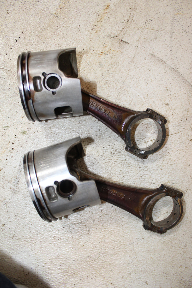 Yamaha 175HP 2 Stroke Outboard Starboard Piston/Rod Set of 2
