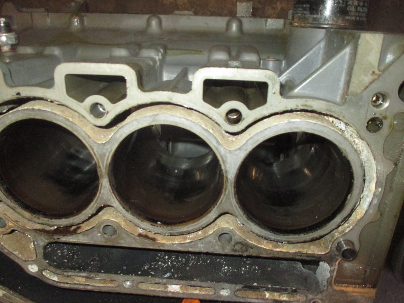 Suzuki DF115 115hp 4 stroke outboard Crankcase Block