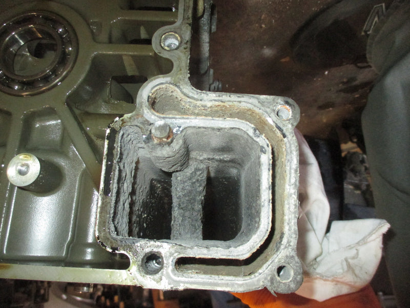Suzuki DF115 115hp 4 stroke outboard Crankcase Block