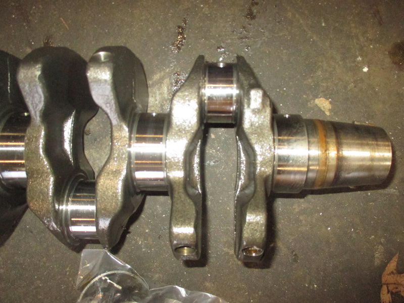Suzuki DF115 115hp 4 stroke outboard Crankshaft (12220-90J01)