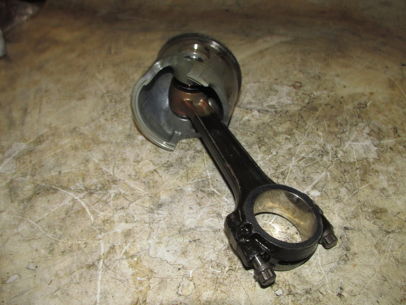 Mercury 225hp Optimax 2 stroke outboard Port Piston and rod 12473)