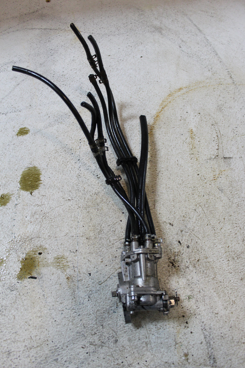 Yamaha 175HP 2 Stroke Outboard Oil Pump