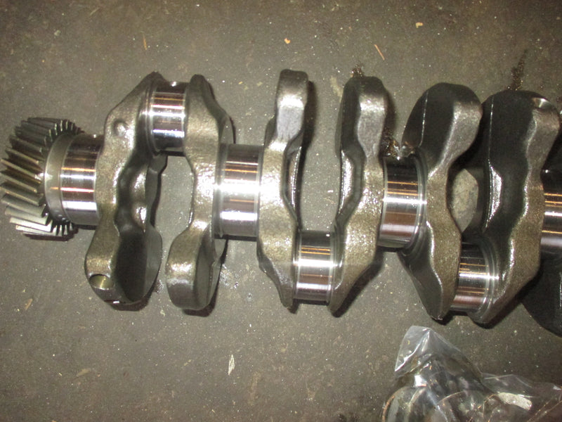Suzuki DF115 115hp 4 stroke outboard Crankshaft (12220-90J01)