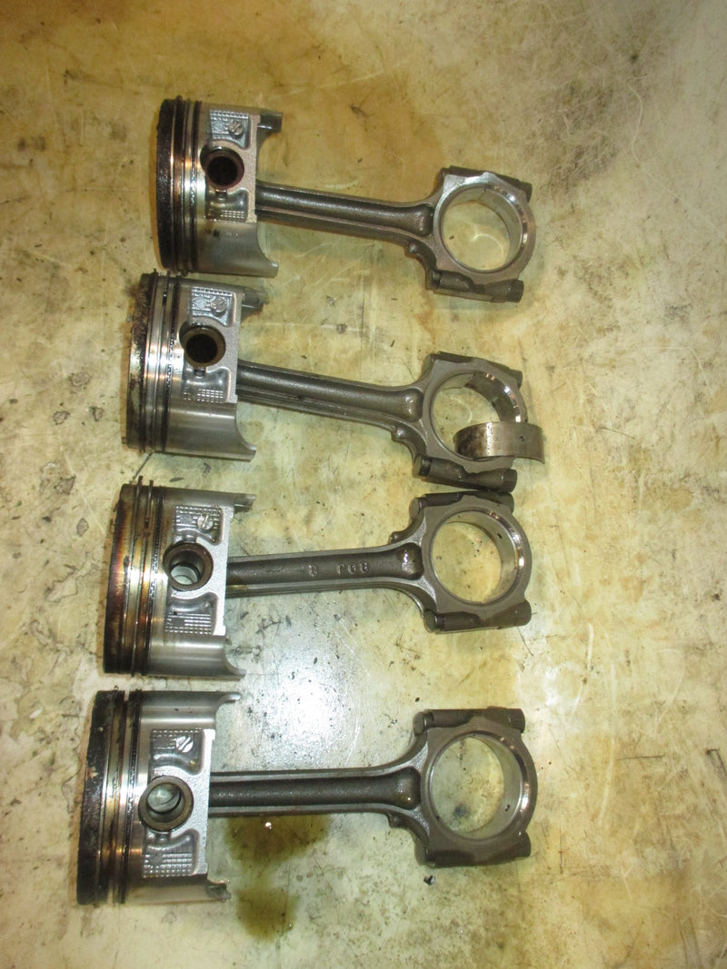 Suzuki DF115 115hp 4 stroke outboard Piston and Rod Set (12111-90J01)