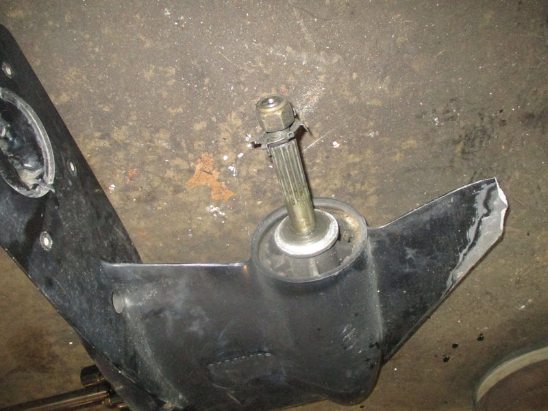 Mercury 2.5 liter XRI 200hp outboard 25" lower unit