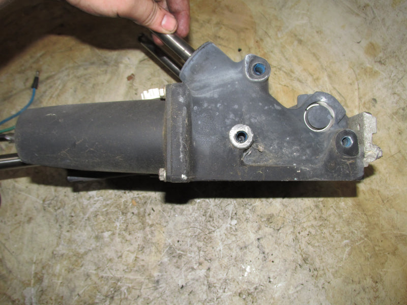 Mercury 225hp Optimax 2 stroke outboard Tilt trim unit (8M023193)