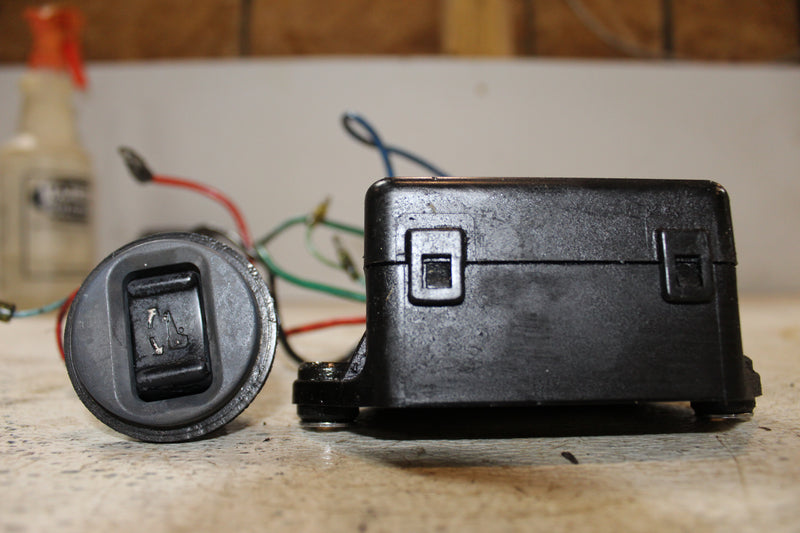 Yamaha 175HP 2 Stroke Outboard Control/Tilt Trim Relay & Switch (6E5-82563-00)