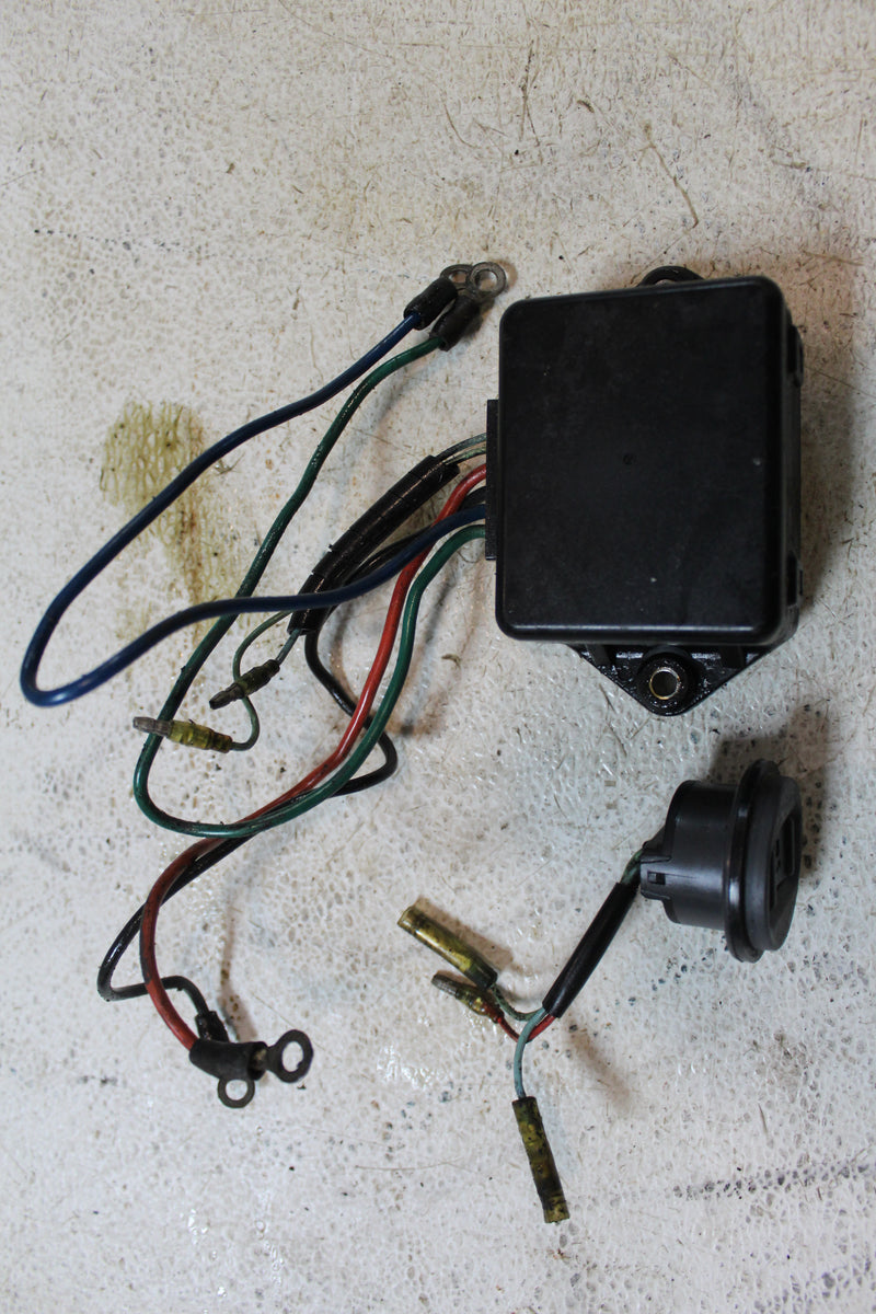 Yamaha 175HP 2 Stroke Outboard Control/Tilt Trim Relay & Switch (6E5-82563-00)