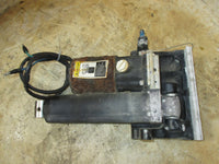 Load image into Gallery viewer, Yamaha/Mercury 90hp 4 stroke outboard tilt trim unit
