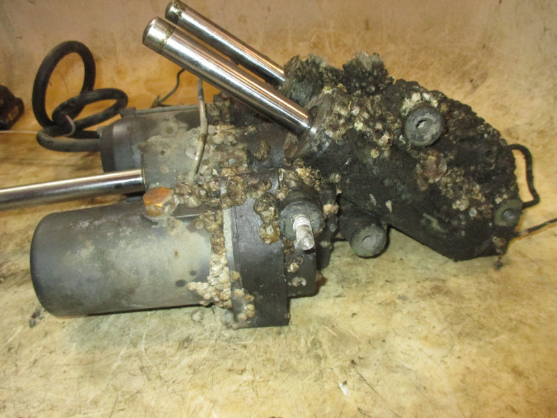 Yamaha 225hp 2 stroke outboard Tilt Trim Unit