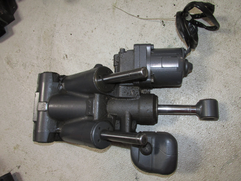 Yamaha 200hp HPDI 2 Stroke Outboard Tilt trim unit (68F-43800-01-4D)