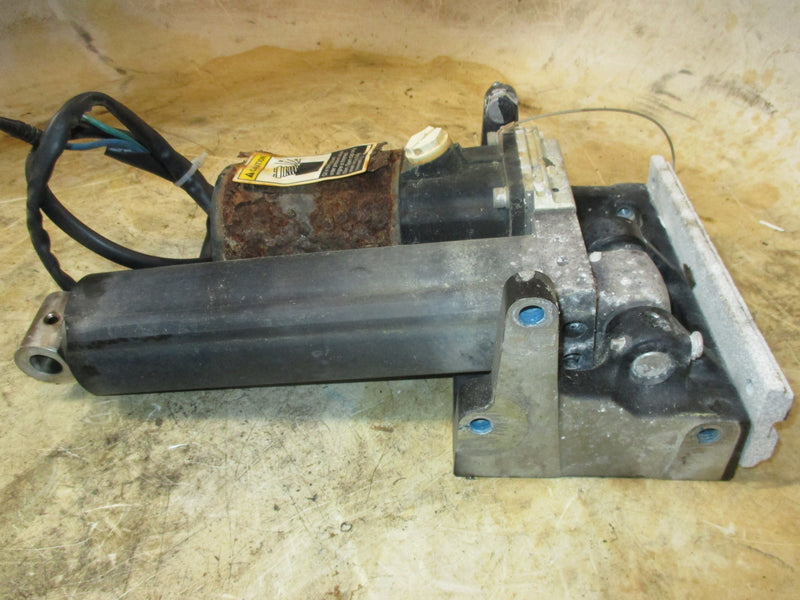 Yamaha/Mercury 90hp 4 stroke outboard tilt trim unit