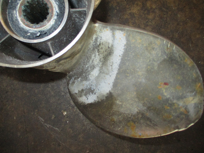 Suzuki DF90-140 outboard Powertech stainless prop 15 spline NEEDS REPAIR