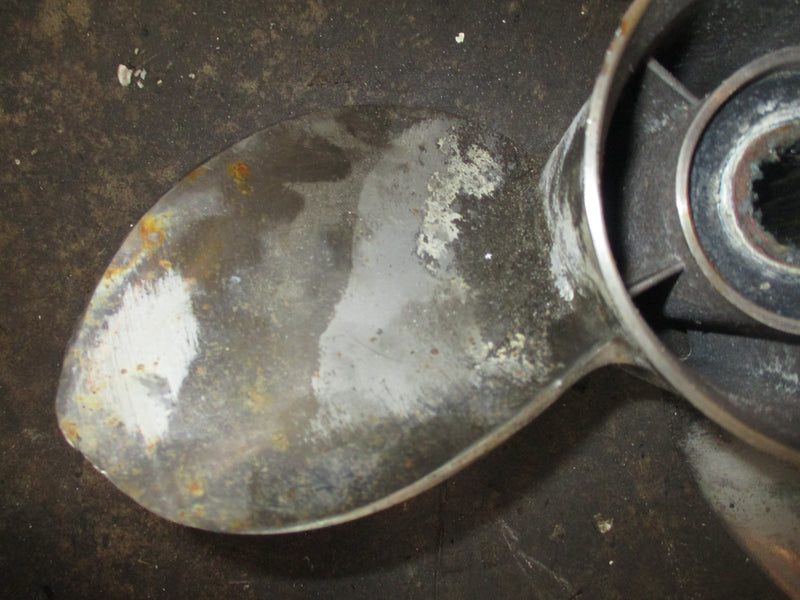 Suzuki DF90-140 outboard Powertech stainless prop 15 spline NEEDS REPAIR