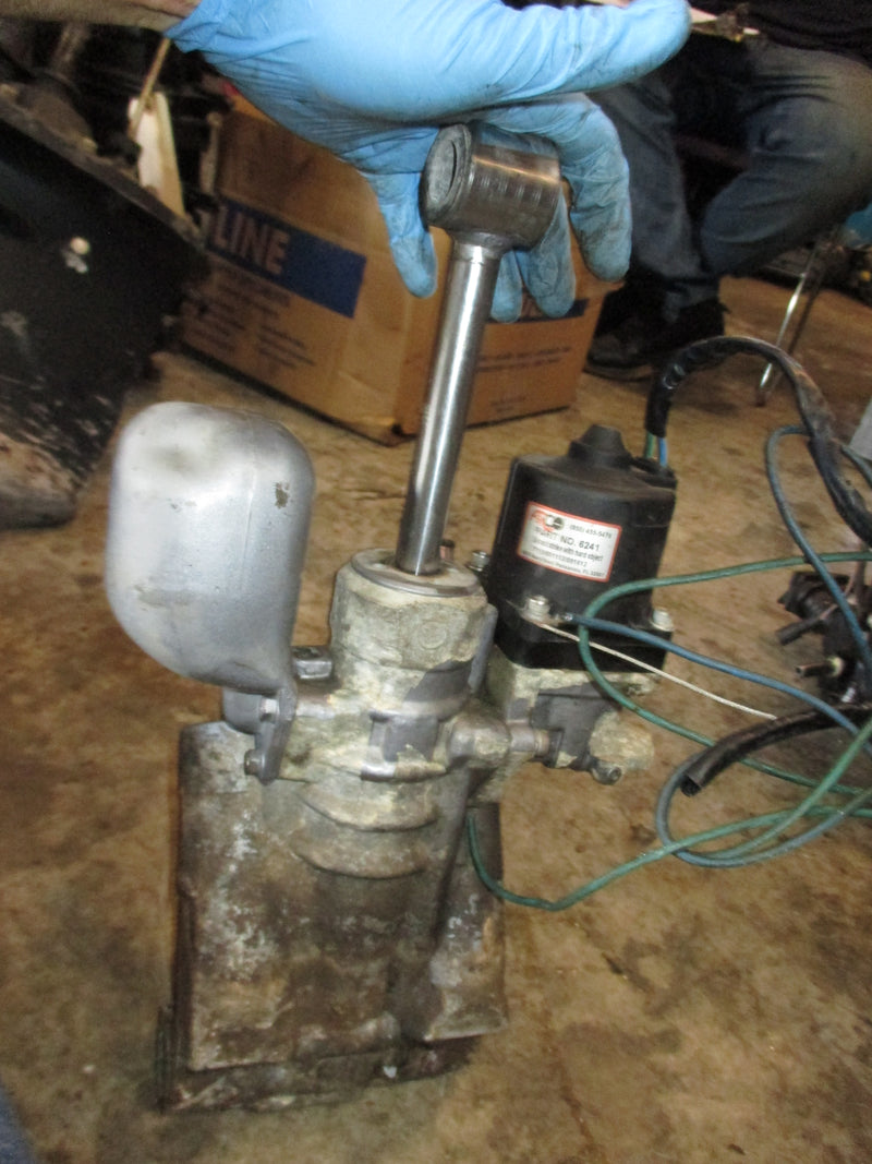 Johnson 90hp 2 stroke outboard tilt trim unit