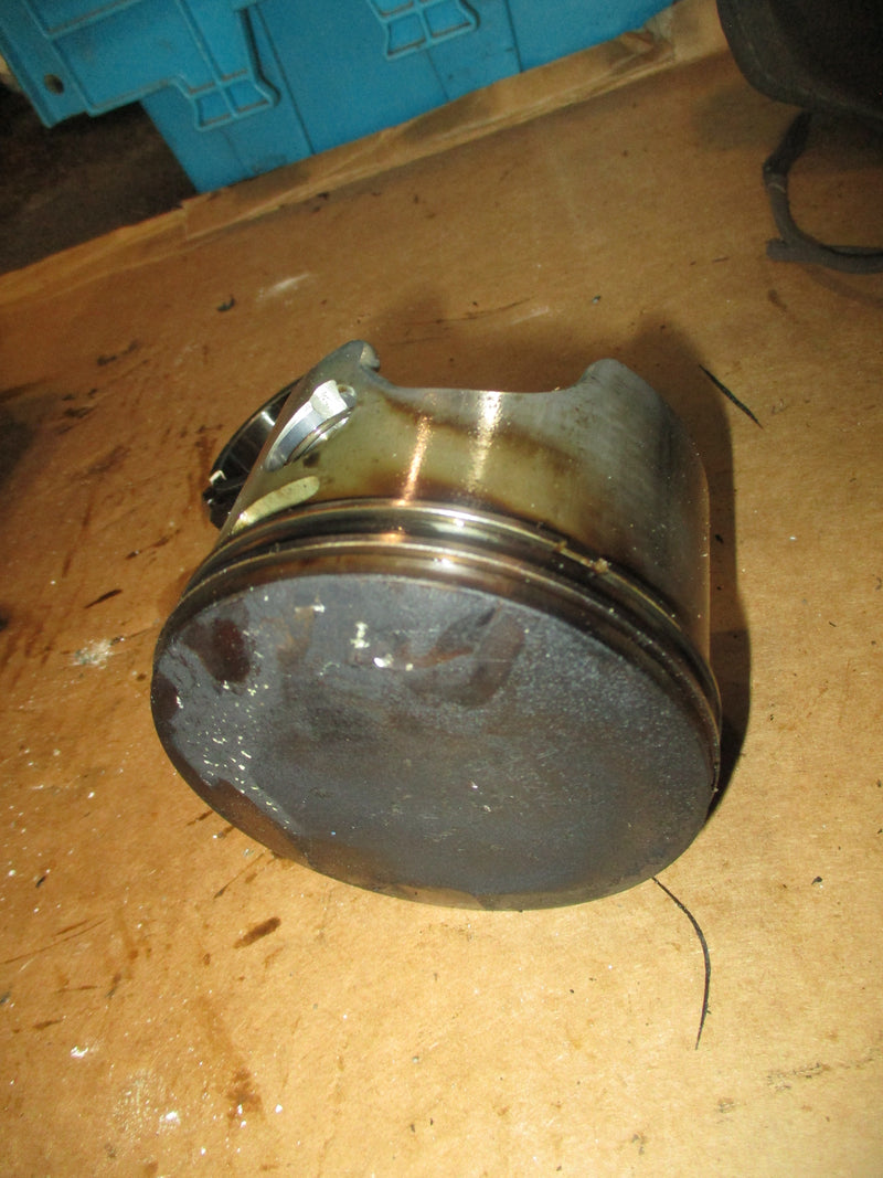 Johnson 150hp 2 stroke outboard port piston and rod (433422)