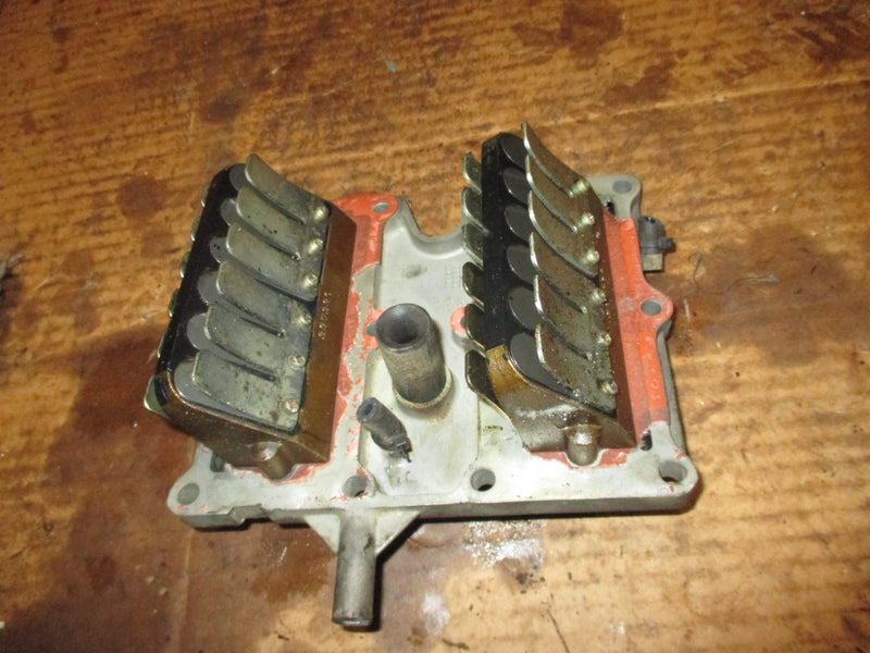 Evinrude Etec 50hp 2 stroke outboard intake manifold and reeds (5005279)