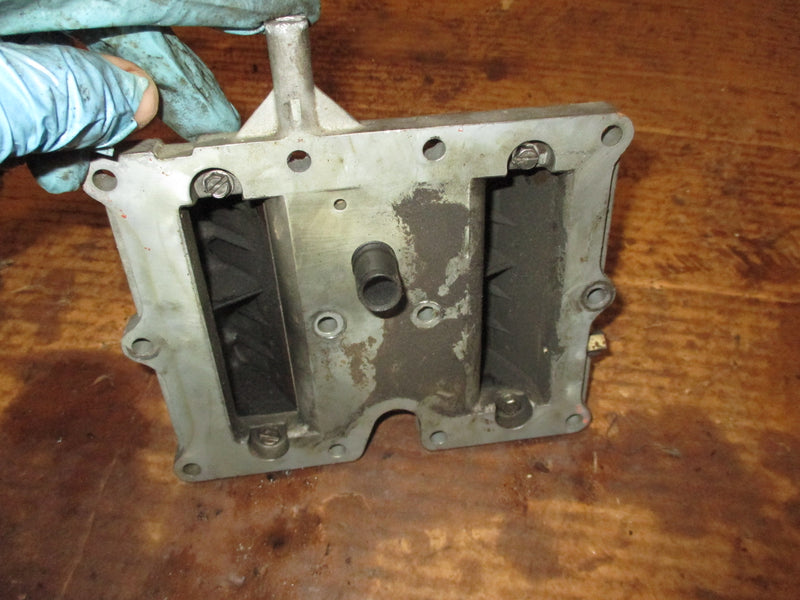 Evinrude Etec 50hp 2 stroke outboard intake manifold and reeds (5005279)