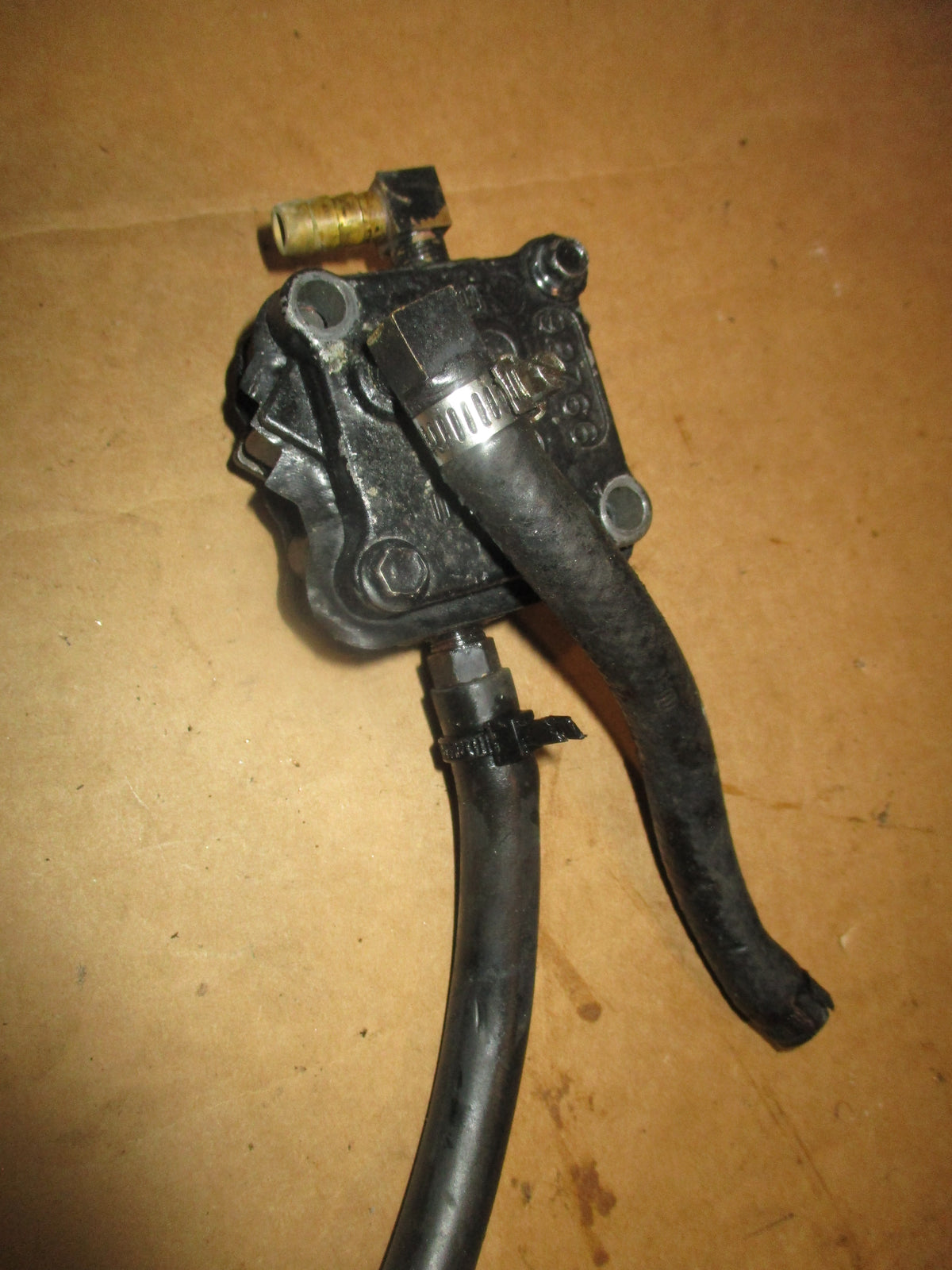 Mercury 2.5 liter XRI 200hp outboard fuel pump (15930)