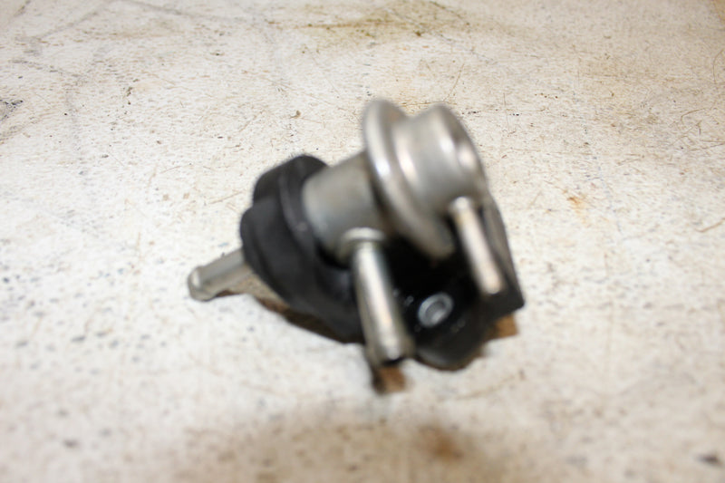 Suzuki DT150 150hp Outboard Pressure Relief Valve