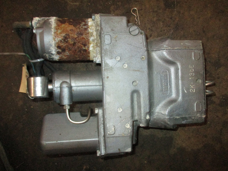 Yamaha 115hp 2 stroke outboard tilt trim unit