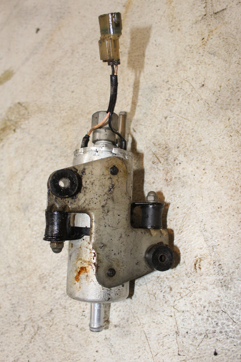 Suzuki DT150 150hp Outboard Electric Fuel Pump (15100-92E02)