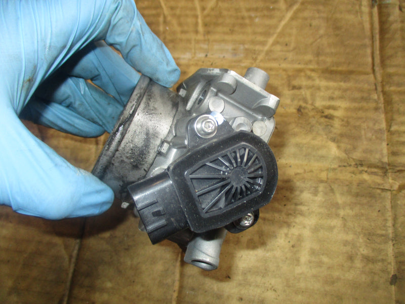 Suzuki DF140A outboard throttle body w/ sensor (13300-92J00)