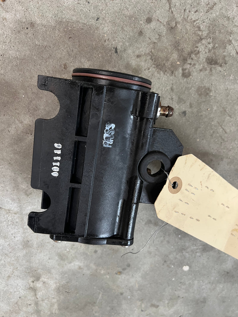 Evinrude Etec 2 stroke outboard VST top and canister