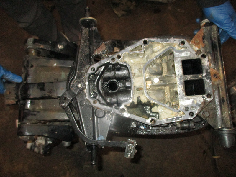 Mercury 2.5 liter XRI 200hp outboard 25" midsection