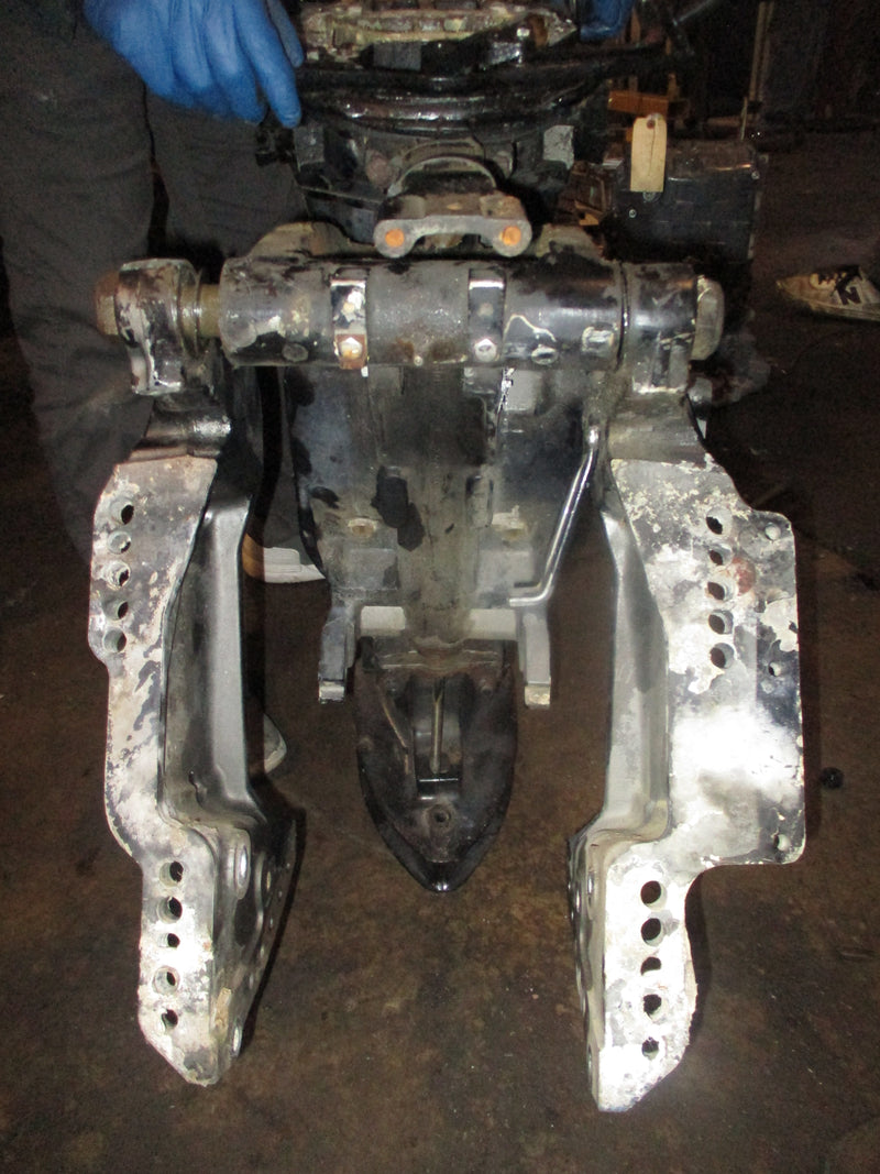 Mercury 2.5 liter XRI 200hp outboard 25" midsection