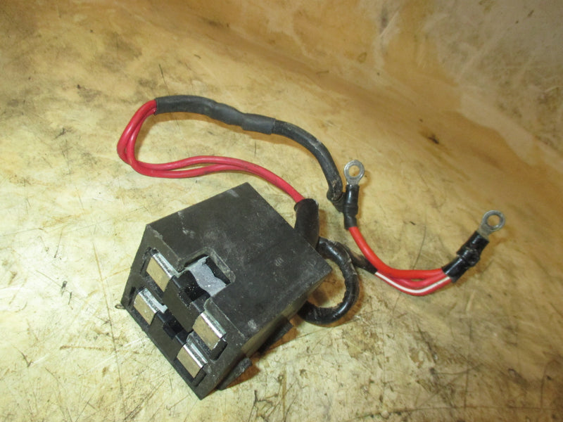 Yamaha 250hp OX66 2 stroke outboard Fuse Holder w/ 2 Fuses (61A-82150-00-00)