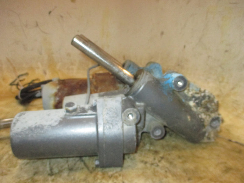 Yamaha 250hp OX66 2 stroke outboard Tilt Trim Unit