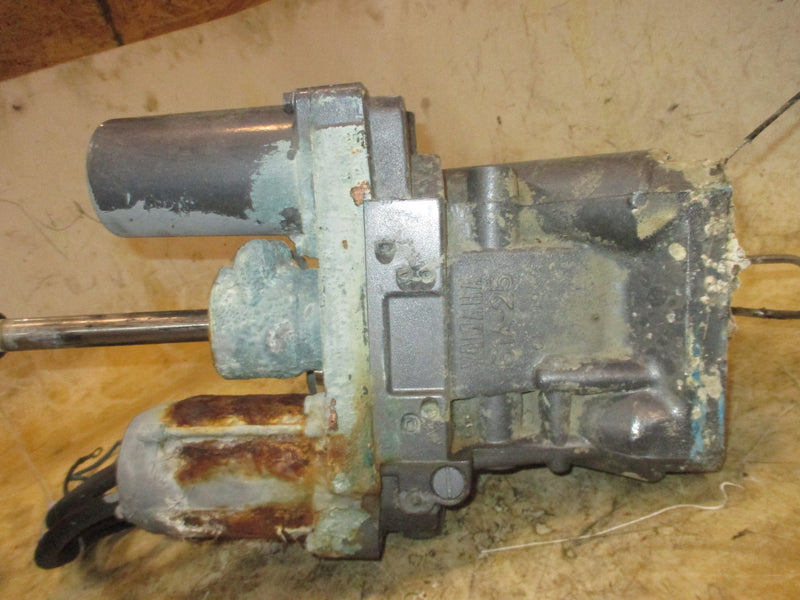 Yamaha 250hp OX66 2 stroke outboard Tilt Trim Unit
