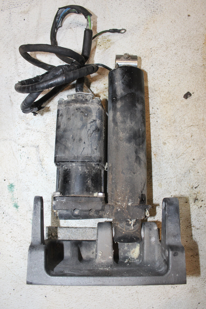 Mercury Mariner 75hp 2 Stroke Outboard Tilt Trim Unit (99659)