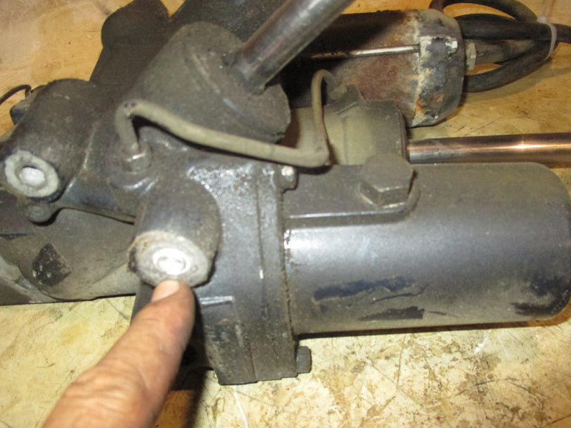 Yamaha 85hp 2 Stroke outboard Tilt Trim Unit (6H1-12)