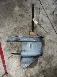 Load image into Gallery viewer, Yamaha 115hp 2 stroke outboard 20" lower unit PARTS ONLY
