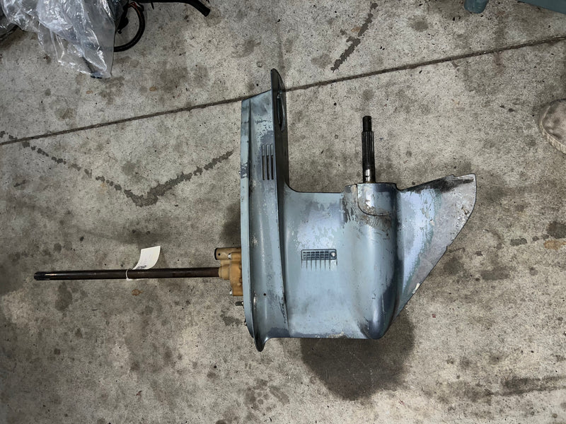 Yamaha 115hp 2 stroke outboard 20" lower unit PARTS ONLY