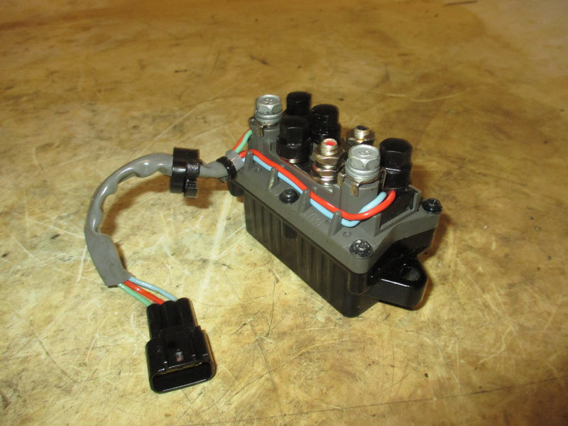 Yamaha 4.2L 300hp 4 stroke outboard tilt trim relay (6AW-81950-00)