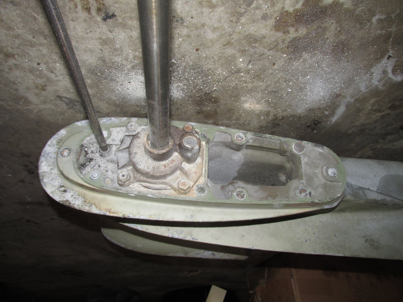 Suzuki DT75 75hp Outboard 20" Lower Unit (Parts Only)