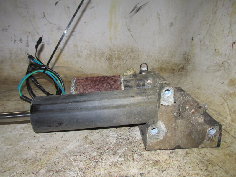 Mercury 90hp 2 Stroke Outboard Tilt Trim Unit