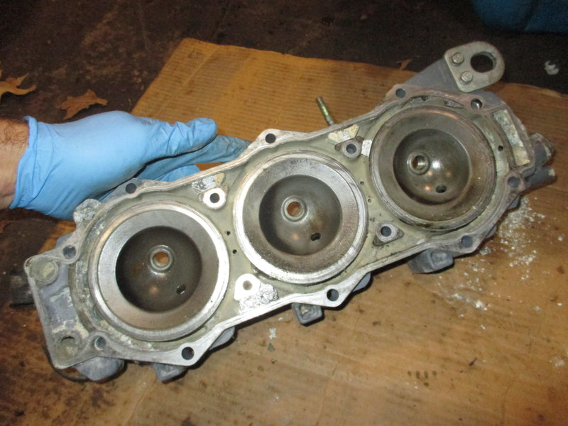 Yamaha 200hp HPDI outboard starboard cylinder head (68F-00)