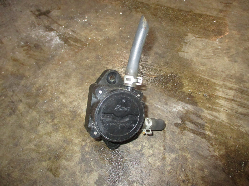 Suzuki DF90 outboard Mechanical fuel pump (15100-90J10)
