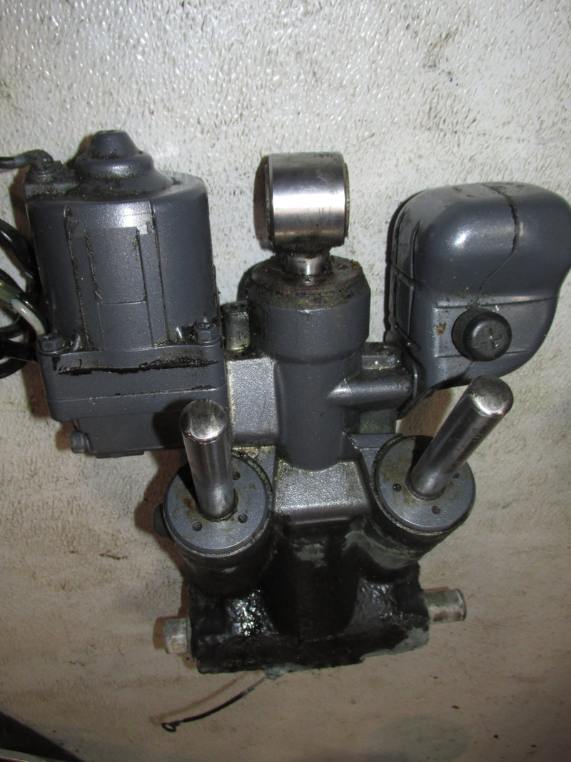Yamaha 150hp 2 Stroke Outboard Tilt Trim Unit